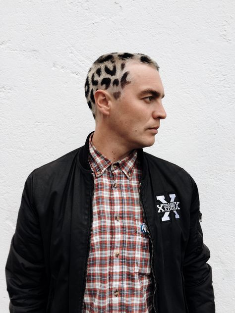 Dyed Hair Men, Leopard Style, Leopard Hair, Hair Inspiration Short, Punk Hair, Straight Edge, Summer 2019, Man Humor, Hair Designs