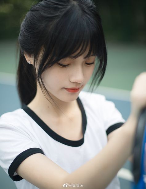 Round Face Hairstyles Long, Korean Bangs Hairstyle, Beauty Outfits, Beautiful Braided Hair, Beauty Hairstyles, Bangs With Medium Hair, Asian Short Hair, Pretty Hair Color, Shot Hair Styles