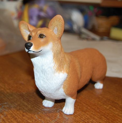 welsh corgi pembroke figurine Corgi Clay Sculpture, Corgi Figurine, Ceramic Dogs, Beautiful Dogs Photos, Art Pole, Pottery Animals, Clay Things, Corgi Pembroke, Corgi Butts