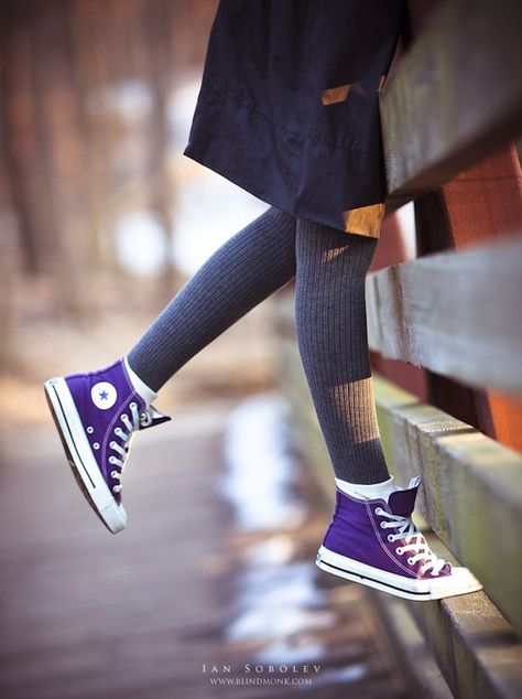 . Converse Haute, Purple Converse, Mode Shoes, Wedding Converse, All Stars Converse, Shoes For Leggings, Outfits With Converse, Milan Fashion Weeks, Africa Fashion