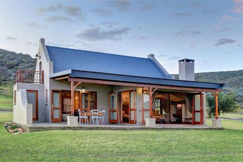 Africa Farm Style House Plans, Farm House Plans, House Plans South Africa, Farm Style House, Cape Dutch, African House, Farmhouse Architecture, Dutch House, Rural House