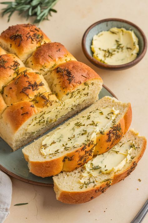 Fluffy, flavorful, and keto-friendly! This garlic bread is the perfect addition to your next meal, gathering, or snack craving. So good, it’s hard to stop at one slice!

#FluffyKetoBread #LowCarbBaking #GarlicBreadLove



https://ketokrush.com/keto-garlic-bread-a-delicious-low-carb-alternative-for-your-meals/ Keto Bread With Greek Yogurt, Keri Bread, Keto Garlic Bread, Keto Banana Bread, Christmas Bread, Carb Alternatives, Keto Christmas, Garlic Bread Recipe, Snack Craving