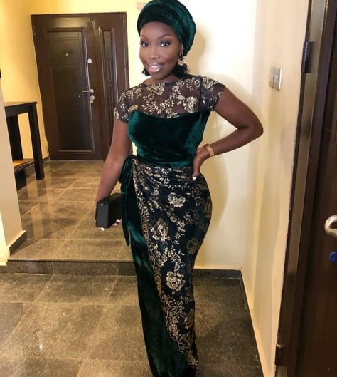 Velvet x Lace Issa slaying combo 😍 @lovefromsaf 💚  #Traditionalweddinghub Lace Asoebi Styles, Aso Ebi Lace, Aso Ebi Lace Styles, Velvet Evening Gown, Nigerian Lace Styles, African Lace Styles, African Dresses For Kids, Best African Dresses, Lace Gown Styles