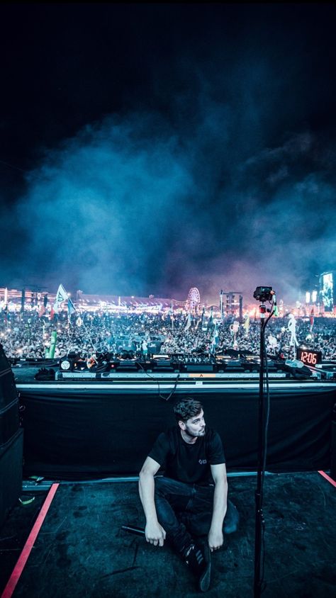 Martin Garrix Show, Amazon River, Martin Garrix, Edm Music, Anime Background, Dj, Concert, Celebrities, Music