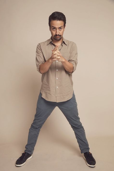 Lin Manuel Miranda Funny, Funny Poses, His Dark Materials, Manuel Miranda, Lin Manuel Miranda, Lin Manuel, Bbc One, Hilton Hotel, Cool Poses