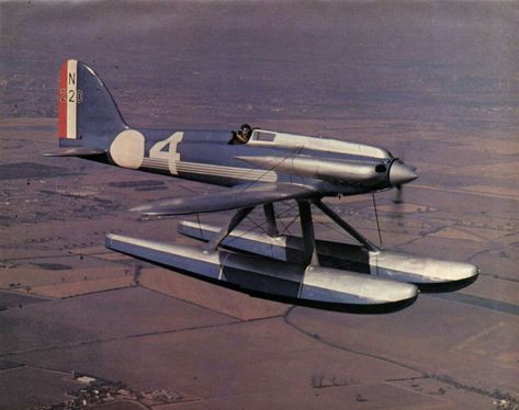 Supermarine Schneider trophy racing floatplane.S 5. #aircraft #vintage #aircraft Plane Float, Amphibious Aircraft, Sea Plane, Float Plane, Old Planes, Air Race, Vintage Planes, Supermarine Spitfire, Flying Boat