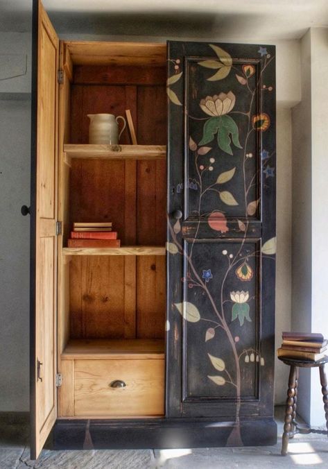 Creative Cupboard Ideas, Folk Art Cabinet, Folk Art Dresser, Wardrobe Painting Ideas Diy, Repurposed Armoire Ideas, Bird Furniture, Rustic Painted Furniture, Armoire Makeover, Cottage Interior Design