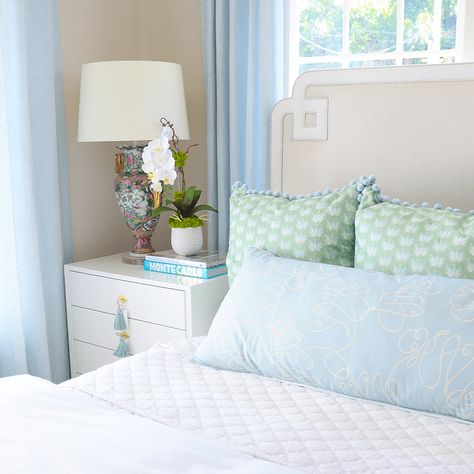 Grand Millennial Primary Bedroom, Caitlyn Wilson Design Bedrooms, Bedroom Goals Luxury, Light Blue Western Bedroom, Green And Blue Room Decor, Pastel Master Bedrooms Decor, Pink Blue Green Bedroom, Colorful Coastal Bedroom, Bedroom With Mirrors On Each Side Of Bed