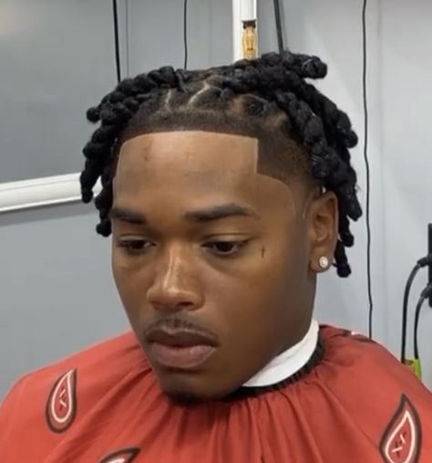 Fade Haircut With Dreads, Dreads Styles For Men Short Fade, High Top Freeform Dreads, Hairstyles For Short Locs Men, Styles For Short Dreads Men, Short Locs Styles Men, Dread Haircut Men, Dread Taper Fade, 2 Strands Twist Locs