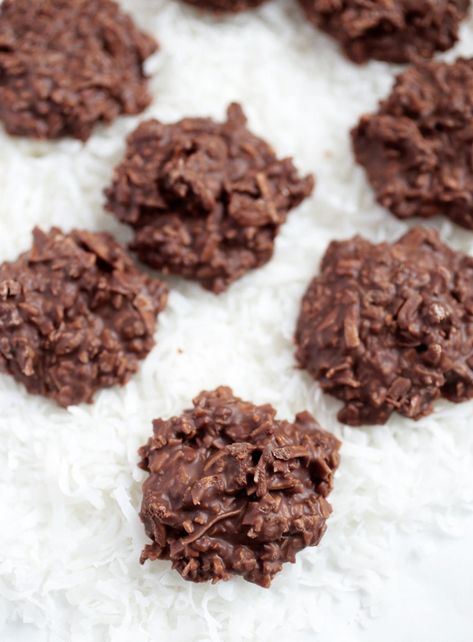 Chocolate Coconut Clusters, Coconut Clusters Recipe, Coconut Clusters, Chocolate Peanut Clusters, Chocolate Clusters, Peanut Clusters, Chocolate Pairings, Coconut Chocolate, Cookie Snack