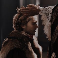 Golden King Aesthetic, Blonde Prince Aesthetic Royal, Blonde Prince Aesthetic, Reign Wallpaper, Francis Reign, Francis Valois, Magnus Lacrontte, Medieval Prince, Daena Targaryen