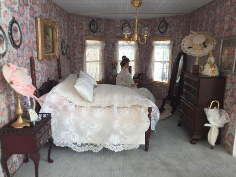 My Victorian Dollhouse Bedroom Victorian Dollhouse Interior, Dollhouse Themed Bedroom, Painted Lady Dollhouse Interior, Victorian Painted Lady Dollhouse Interior, Pink Victorian Dollhouse, Plan Toys Victorian Dollhouse, Doll House Bedroom, Bedroom Victorian, Dollhouse Bedroom