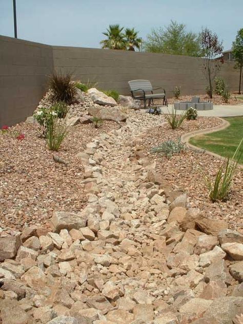 This is the look I want, but I plan more vegetation along the sides Landscaping Front Yard With Rocks, Front Yard With Rocks, Dry Creek Bed Landscape, Creek Landscaping, Ideas Landscaping Front Yard, Yard Remodel, Front Lawn Landscaping, Landscaping Around Trees, Dry Creek Bed