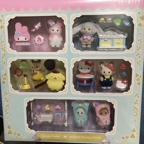 Calico Critters Aesthetic, Critters 3, Calico Critters Families, Sylvanian Family, Kawaii Toys, Collectible Toys, Calico Critters, Little Critter, Hello Kitty Items