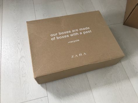 Zara Packaging, Zara Logo, Zara Clothing, Ecommerce Packaging, Packaging Concept, Online Packaging, Apparel Branding, Packaging Ideas Business, Clothing Packaging