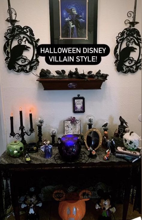 Disney Villains Halloween Decorations, Disney Villain Party Decorations, Ball Themes, Villain Party, Descendants Party Ideas Birthdays, Disney Villain Party, Disney Halloween Decorations, Villains Party, Halloween Villain