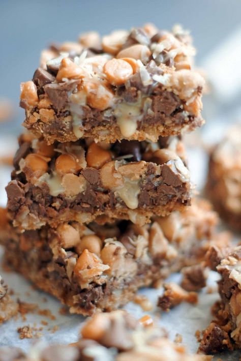 Pretzel Magic Bars, Pretzel Desserts, Magic Bars, Desserts Keto, Peanut Butter Pretzel, Butter Bars, Peanut Butter Bars, Cookie Bar Recipes, Peanut Butter Chips