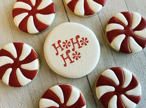 Peppermint Cookie Recipe, Peppermint Sugar Cookies, Drop Cookie Recipes, Home Bakery Business, Cut Out Cookie Recipe, Vanilla Sugar Cookie, Chewy Sugar Cookies, Peppermint Cookies, Cutout Sugar Cookies