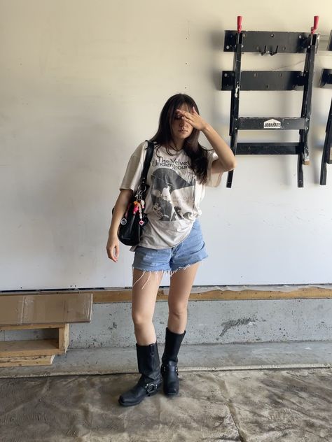 Moto boots outfit harley davidsons cutoffs band tee Steve Madden Moto Boots, Summer Rocker Outfit, Styling Moto Boots, Moto Boots Outfit Summer, Buckle Boots Outfit, Band Tshirt Outfit, Moto Boots Outfit, Biker Boots Outfit, Motorcycle Boots Outfit