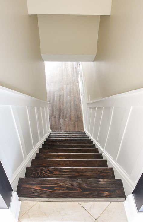 Do It Yourself: How to update and transform a basic basement staircase with board and batten. #boardandbatten #beforeandafter Basement Staircase, Basement Stairs Ideas, Basement Decoration, Dream Basement, Modern Basement, Diy Basement, Staircase Makeover, Waterproofing Basement, Basement Stairs