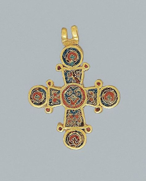 Historical Crowns, Orthodox Jewelry, Crucifix Art, The Byzantine Empire, Byzantine Gold, Byzantine Jewelry, Ancient Jewels, Byzantine Empire, Christian Symbols