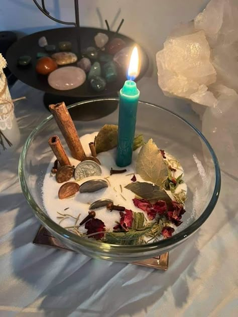 salt, bay leaves with money sigil, rose, rosemary, cloves, sage, coins, cinnamon and a green candle with a money sigil anointed with money oil I made! Money Candle Spell, Powerful Money Spells, Money Candle, Money Spell, Witch Room, Magia Das Ervas, Witch Spirituality, Witch Spell Book, Money Magic