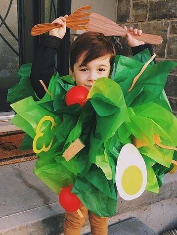 Salad Costume, Pizza Halloween Costume, Toss Salad, Grapes Costume, Avocado Costume, Candy Corn Costume, Food Halloween Costumes, Pineapple Costume, Diy Halloween Costume Ideas