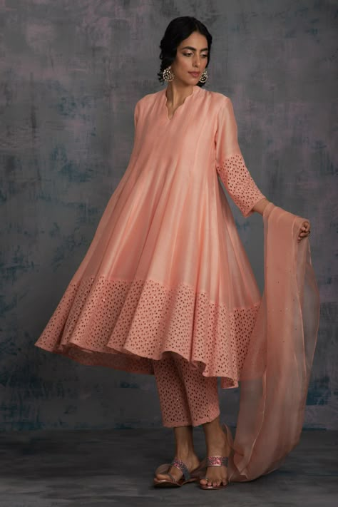 Shop for these amazing collections of Peach Kurta Chanderi And Cotton Pant Cotton Cutwork Kalidar Set For Women by Charkhee online at Aza Fashions. House Wear, Gaun Fashion, Casual Indian Fashion, Kurta Designs Women, Stylish Dresses For Girls, Indian Wedding Outfits, Anarkali Dress, Stylish Dress Designs, Designer Dresses Indian