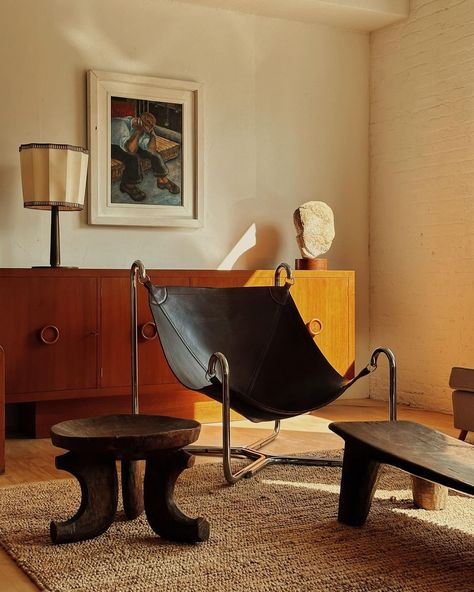 Somerset House | Baffo armchair by Gianni Pareschi and Ezio Didoni for Dam, by Busnelli in front of the Modernist Oak sideboard. | Instagram Flat Inspiration, Modern Organic Design, Modernist Interior, Modernist Furniture, Somerset House, Entryway Mudroom, Oak Sideboard, Modern Organic, Organic Modern