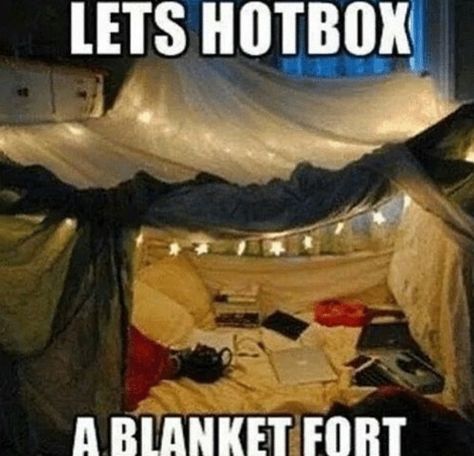 betttt !! mariahkayhearts👅 Indoor Forts, Mommy Ideas, Better Mom, Happy Childhood, Blanket Fort, Parenting Ideas, Puff And Pass, Super Mom, Making Memories