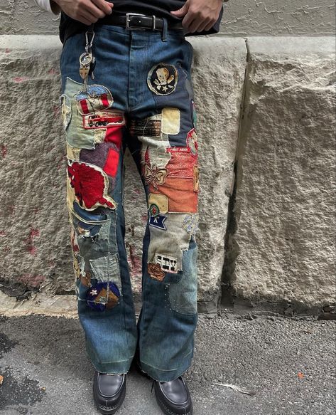 Mexican Street Wear, Patched Jeans Diy, Patch Pants, Grunge Jeans, Patch Denim, Bag Patches, Streetwear Inspo, Mexican Street, Diy Fashion Clothing