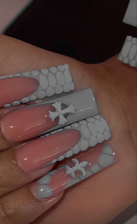 Grey Nails With Design, Pink And Gray Nails, Grey And Pink Nails, Grey Acrylic Nails, 4a Natural Hair, Grey Nail Designs, Gray Nails, Hello Kitty Nails, Colored Acrylic Nails