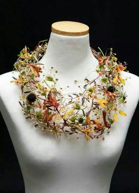 This would be stunning with a wedding gown Body Adornment, Botanical Jewelry, Floral Accessories, Deco Floral, Floral Fashion, Flower Accessories, Floral Necklace, Arte Floral, Floral Jewellery