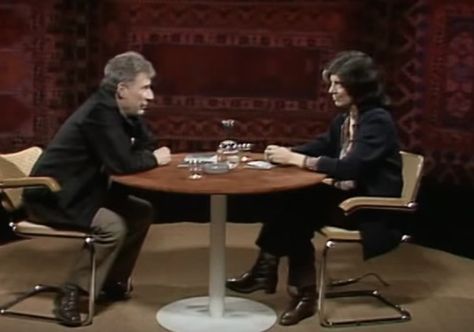 John Berger (RIP) and Susan Sontag Take Us Inside the Art of Storytelling (1983) |  Open Culture John Berger, Marshall Mcluhan, Susan Sontag, The Art Of Storytelling, All The Young Dudes, Digital Storytelling, A Question, Screenwriting, Graphic Novel