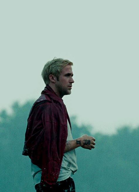 I just love this photo of Ryan in 'The Place Beyond the Pines' Ryan Gosling Movies, The Place Beyond The Pines, Place Beyond The Pines, Beyond The Pines, Dani California, Lightning Photos, Movie Artwork, Райан Гослинг, Steel Cage