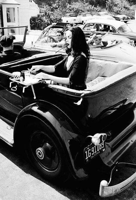 vampira Glen Danzig, Maila Nurmi, Dennis Stock, California Hollywood, Horror Vintage, Elvira Mistress Of The Dark, Tv Horror, Retro Horror, Classic Monsters