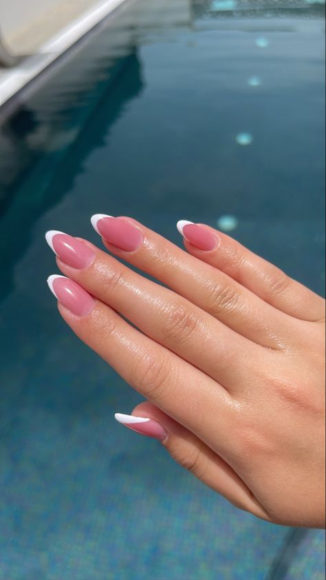 French Tip Nails Pink Base, French Nails Pink, Soft Pink Nails, Pink French Nails, Chrome Nails Designs, White French Tip, White Tip, Nails French, Ideas Nails