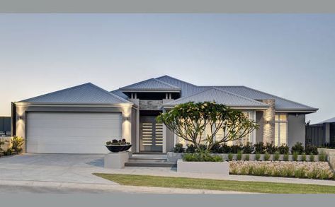 Summit Homes | newhousing.com.au Rustic Home Decor Ideas, Summit Homes, Web Dashboard, Front Facade, Contemporary House Exterior, Chrome Cars, Front Yard Design, Building Plans House, House Plan Gallery