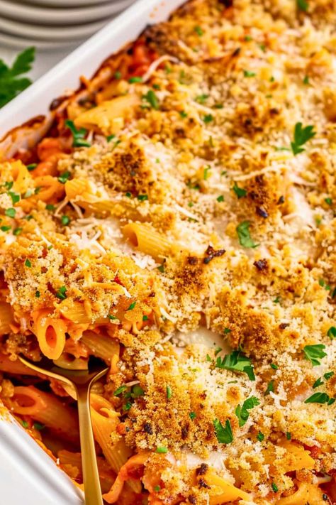 Ground Chicken Parmesan Casserole, Baked Pasta Chicken, Chicken Parmesan Casserole Easy, Chicken Parm Dump And Bake, Chicken Parm Casserole Recipes, Chicken Parmesan Pasta Casserole, Chicken Parmigiana Casserole, Chicken Parmesan With Pasta, Chicken Parm Bake Casseroles