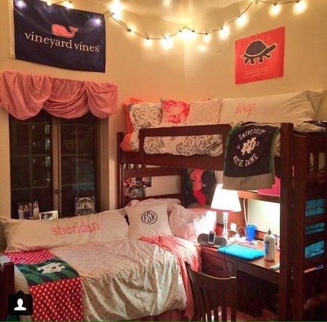 17 Best ideas about Dorm Layout on Pinterest | College dorms, Dorm  arrangement and Dorm room layouts Keurig Station, Dorm Arrangement, Dorm Bunk Beds, Lofted Dorm Beds, Dorm Layout, Bed Layout, Bed Setup, Dorm Room Layouts, Preppy Dorm Room