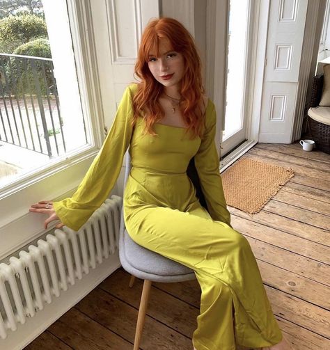 Mathilda Mai, Ginger Hair Girl, Red Hair Outfits, Ginger Hair Dyed, Redhead Fashion, Lime Green Dress, Red Hair Inspo, Red Hair Woman, Ginger Girls