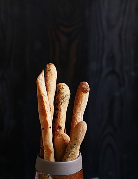 bread sticks recipe Serve With Soup, Twisted Bread, Italian Bread Sticks, Creamy Soups, Bread Sticks Recipe, Most Delicious Food, Recipe Soup, Bread At Home, Egg Drop Soup