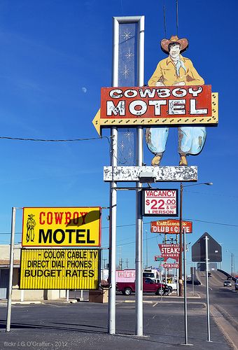 Cowboy Motel - Old Route 66 - Amarillo, Texas. Love that the sign says "Direct Dial Phones". Aspen Trip, Motel Signs, Retro Signage, Old Route 66, Texas Vacation, Texas Panhandle, Hotel Sign, Vintage Signage, Cool Signs