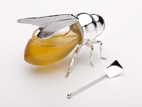 Silver Honey Bee delight dot com Appliances Kitchen, Smart Appliances, Honey Jar, Cool Kitchen Gadgets, Honey Pot, Naha, Save The Bees, Bees Knees, Bee Keeping