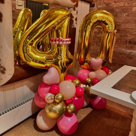 🌟🩷 Pink and Gold 🩷 🌟 #birthdayballoons #thefarmsolihull #40thballoons #pinkandgold #dressmyspace Birthday Balloons, Pink And Gold, Balloons, Pink, Gold, Quick Saves