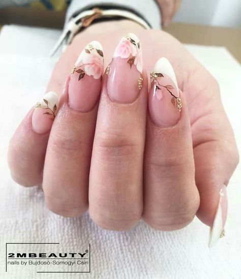 White Flower Nail Art Floral Design, Magnolia Flower Nails, Elegant Floral Nails, Peony Nails, Floral Gel Nails, Square Oval Nails, Glitter Toe Nails, Small Nails, Romantic Nails