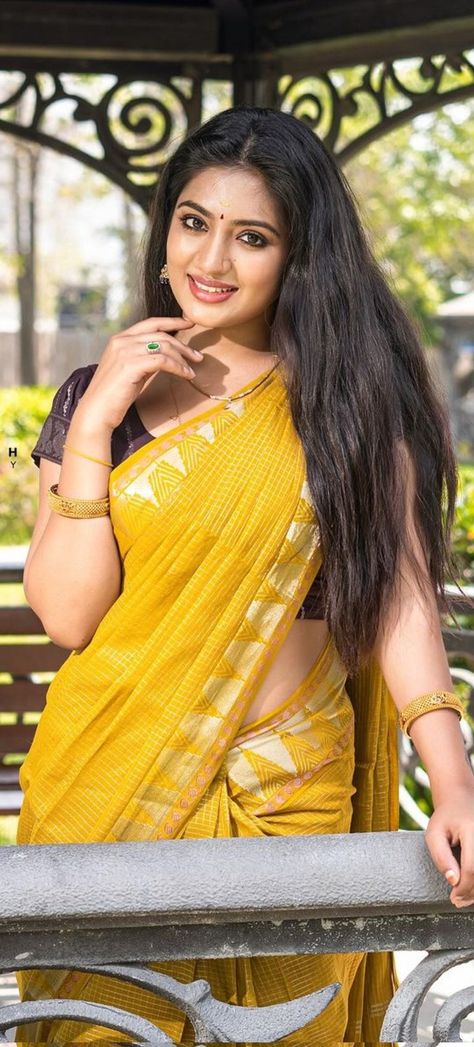 Hima Bindu, Glam Photoshoot, Hot Women Dress, Beautiful Dresses Short, Saree Models, Photo Pose Style, Beautiful Smile Women, Indian Beauty Saree, India Beauty