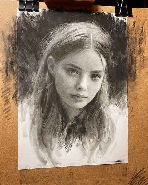 Digital Art Portrait, Portraits Art, Instagram Portrait, Charcoal Art, Art Diary, Graphite Drawings, Portrait Sketches, Wow Art, A Level Art