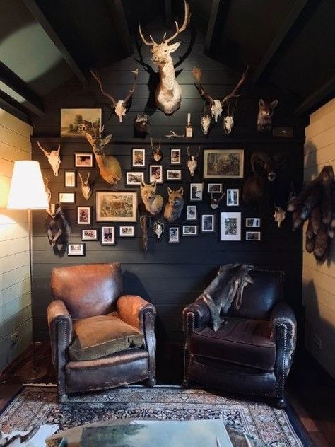 (7) @this-old-stomping-ground on Tumblr Deer Mounts In Living Room, Decorating With Deer Mounts, Hunting Lodge Interiors, Hunting Room Design, Hunting Room Decor, Goth Western, Hunter Room, Taxidermy Decor, Whiskey Room