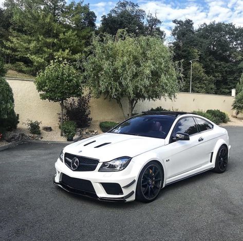 C63 Amg W204, C63 Amg Black Series, Mercedes C180, Amg Black Series, Mercedes Benz Wallpaper, Merc Benz, Mercedes C63 Amg, Mercedes Benz E63 Amg, C 63 Amg